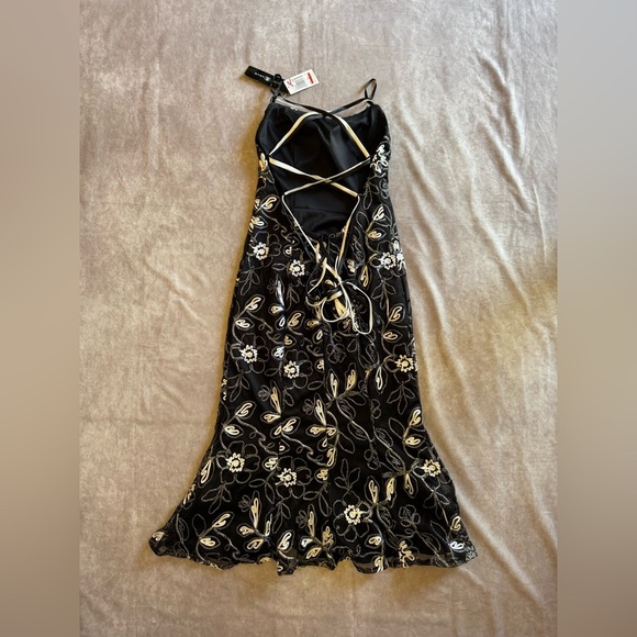 Betsy & Adam Black and White Strapless Gown - Picture 7 of 10